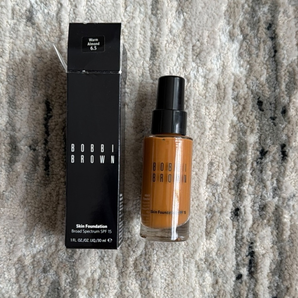 Bobbi Brown Skin Foundation Liquid Broad Spectrum SPF 15 Shade Warm Almond 6.5